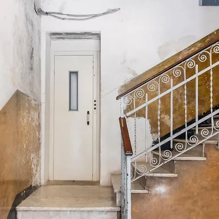 Apartamento Castello 2 *