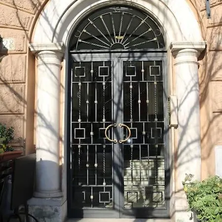 Apartamento Castello 2 *